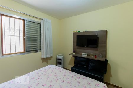 Quarto 2 de apartamento para alugar com 2 quartos, 49m² em Vila Carmosina, São Paulo