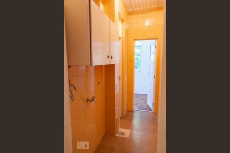 Apartamento à venda com 68m², 2 quartos e 1 vagaárea de serviço