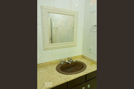 Apartamento à venda com 68m², 2 quartos e 1 vagabanheiro