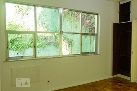 Apartamento à venda com 68m², 2 quartos e 1 vaga quarto