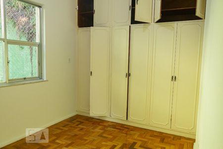 Apartamento à venda com 68m², 2 quartos e 1 vaga quarto