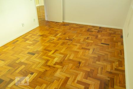 Apartamento à venda com 68m², 2 quartos e 1 vaga quarto