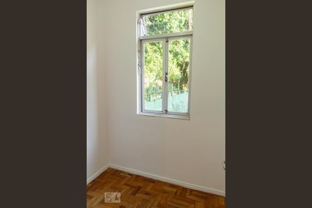 Apartamento à venda com 68m², 2 quartos e 1 vagaquarto de serviço