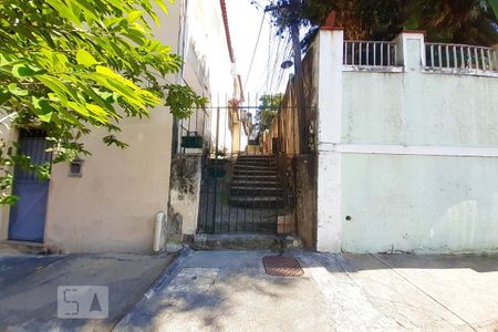 Fachada de casa para alugar com 1 quarto, 30m² em Pilares, Rio de Janeiro