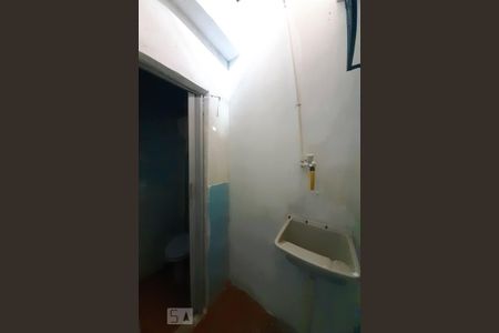 Casa para alugar com 30m², 1 quarto e sem vaga Casa para alugar com 30m², 1 quarto e sem vagaÁrea de Serviço