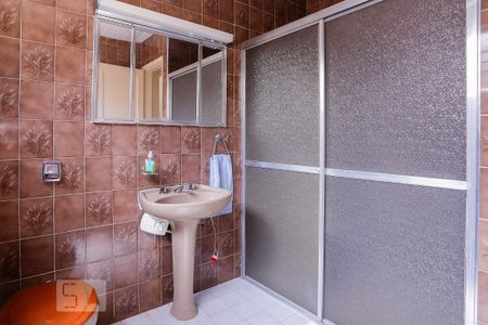 Casa à venda com 250m², 3 quartos e 2 vagas Casa à venda com 250m², 3 quartos e 2 vagasBanheiro Social