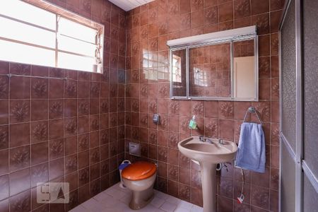 Casa à venda com 250m², 3 quartos e 2 vagas Casa à venda com 250m², 3 quartos e 2 vagasBanheiro Social