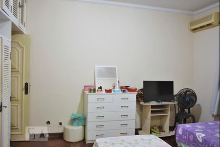 Casa à venda com 287m², 3 quartos e 4 vagasSuíte 3