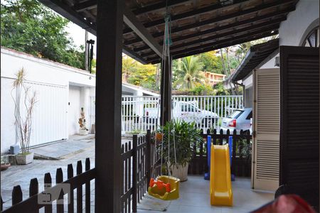 Varanda de casa à venda com 3 quartos, 287m² em Jacarepaguá, Rio de Janeiro