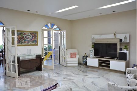 Sala de casa à venda com 3 quartos, 287m² em Jacarepaguá, Rio de Janeiro