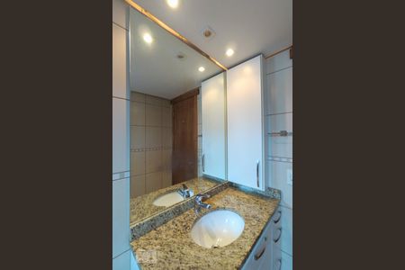 Apartamento para alugar com 114m², 3 quartos e 2 vagasBanheiro Suíte 9