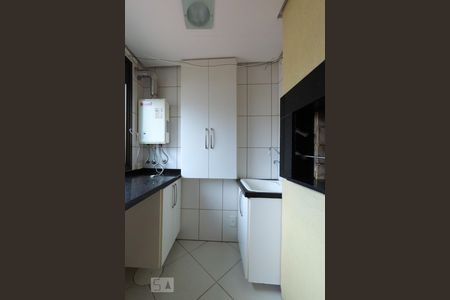 Apartamento para alugar com 114m², 3 quartos e 2 vagasÁrea de Serviço 2