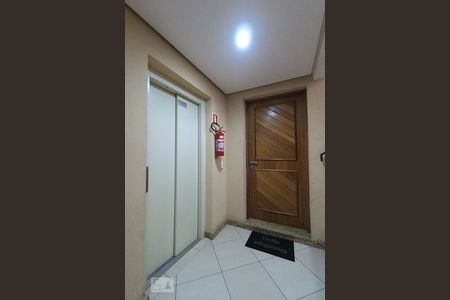 Apartamento para alugar com 114m², 3 quartos e 2 vagasPorta de Entrada Apartamento 2