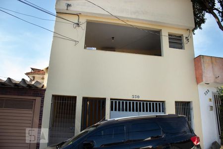 Casa para alugar com 72m², 2 quartos e sem vagaFachada