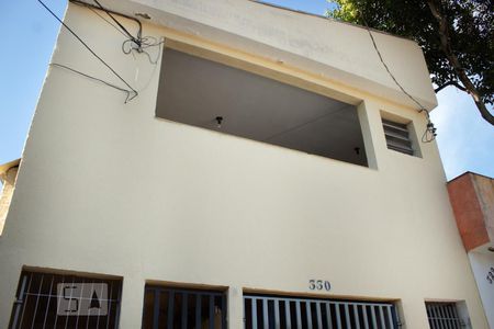 Casa para alugar com 72m², 2 quartos e sem vagaFachada