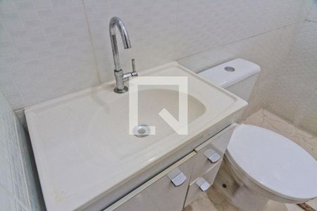 Banheiro de kitnet/studio para alugar com 1 quarto, 40m² em Vila São Vicente, São Paulo