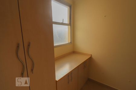 Apartamento para alugar com 67m², 2 quartos e 1 vagaCloset da suíte