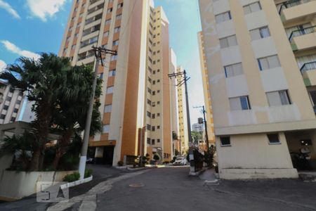 Apartamento para alugar com 67m², 2 quartos e 1 vagaFachada