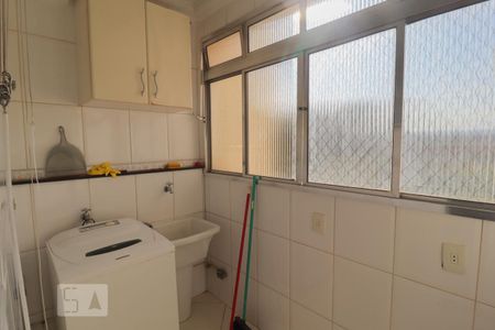 Apartamento para alugar com 67m², 2 quartos e 1 vagaÁrea de Serviço