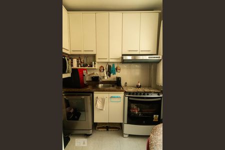 Apartamento à venda com 72m², 2 quartos e sem vagaCozinha