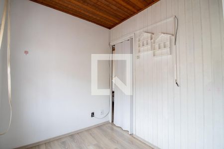 Quarto 2 de apartamento para alugar com 2 quartos, 50m² em Vila Ipiranga, Porto Alegre