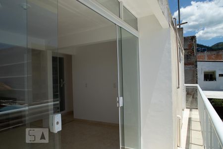 Apartamento para alugar com 50m², 2 quartos e sem vaga Apartamento para alugar com 50m², 2 quartos e sem vagaSacada da Sala