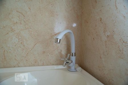 Banheiro de apartamento para alugar com 2 quartos, 50m² em Vargem Pequena, Rio de Janeiro