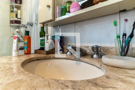 Casa à venda com 490m², 4 quartos e 4 vagasBanheiro da Suíte 2