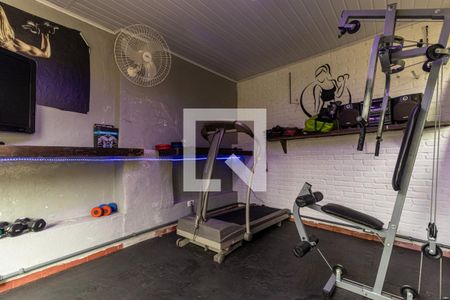 Casa à venda com 490m², 4 quartos e 4 vagasAcademia
