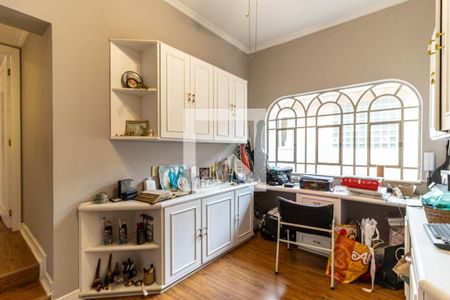 Casa à venda com 490m², 4 quartos e 4 vagasEscritório