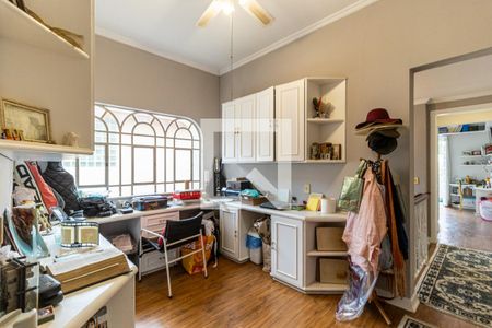 Casa à venda com 490m², 4 quartos e 4 vagasEscritório