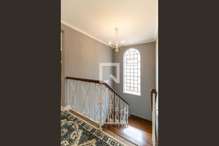 Casa à venda com 490m², 4 quartos e 4 vagasEscada