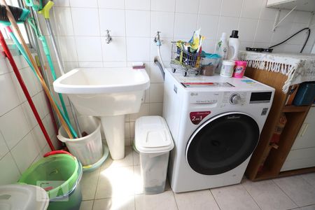 Apartamento à venda com 83m², 3 quartos e 1 vaga Apartamento à venda com 83m², 3 quartos e 1 vagaÁrea de serviço