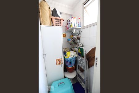 Apartamento à venda com 83m², 3 quartos e 1 vaga Apartamento à venda com 83m², 3 quartos e 1 vagaBanheiro de serviço