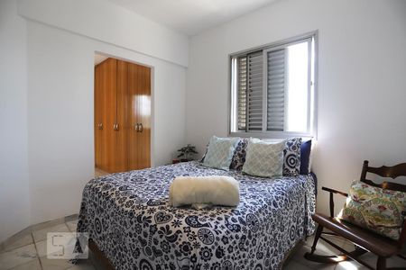 Apartamento à venda com 83m², 3 quartos e 1 vaga Apartamento à venda com 83m², 3 quartos e 1 vagaSuíte