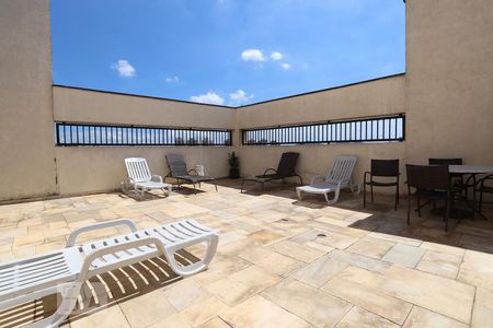 Apartamento à venda com 83m², 3 quartos e 1 vaga Apartamento à venda com 83m², 3 quartos e 1 vagaPiscina