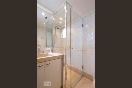 Apartamento à venda com 122m², 2 quartos e 2 vagasSuíte 2 - Banheiro