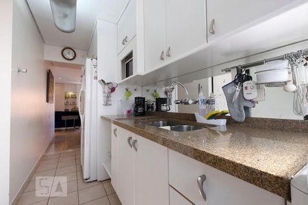 Apartamento à venda com 122m², 2 quartos e 2 vagasCozinha