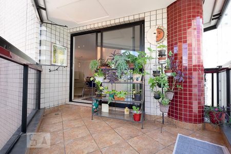 Apartamento à venda com 122m², 2 quartos e 2 vagasSala - Varanda