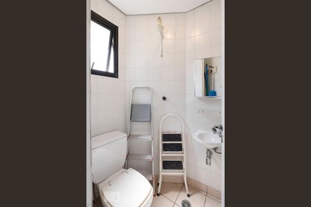 Apartamento à venda com 122m², 2 quartos e 2 vagasÁrea de Serviço - Banheiro