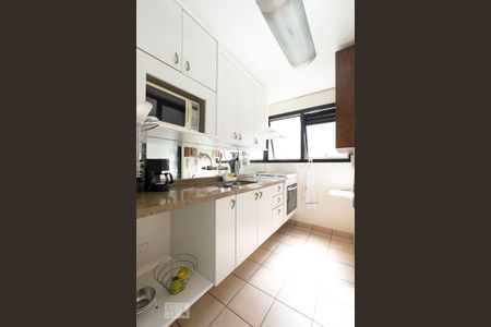 Apartamento à venda com 122m², 2 quartos e 2 vagasCozinha