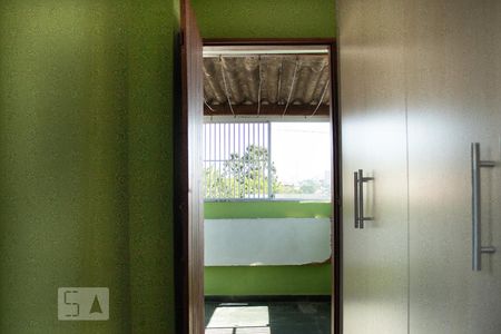 Quarto 2 de casa para alugar com 2 quartos, 40m² em Vila Fachini, São Paulo