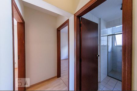 Corredor de apartamento para alugar com 2 quartos, 74m² em Jardim Brasil, Campinas