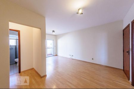 Sala de apartamento para alugar com 2 quartos, 74m² em Jardim Brasil, Campinas