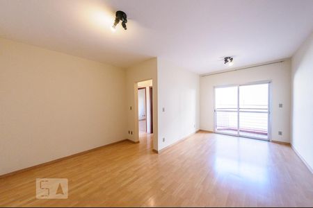 Sala de apartamento para alugar com 2 quartos, 74m² em Jardim Brasil, Campinas