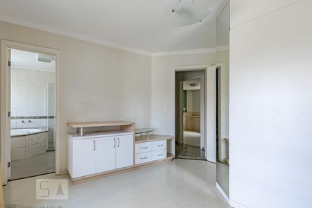 Suíte 1 de casa de condomínio para alugar com 3 quartos, 206m² em Bom Retiro, Curitiba