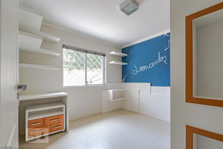 Casa de condomínio para alugar com 206m², 3 quartos e 2 vagasQuarto 2