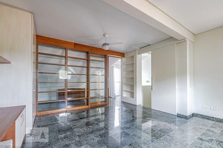 Casa de condomínio para alugar com 206m², 3 quartos e 2 vagasÁtico