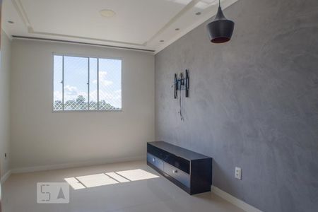 Sala de apartamento para alugar com 2 quartos, 42m² em Colônia, São Paulo