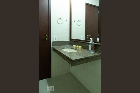 Apartamento à venda com 121m², 4 quartos e 2 vagasBanheiro Social 